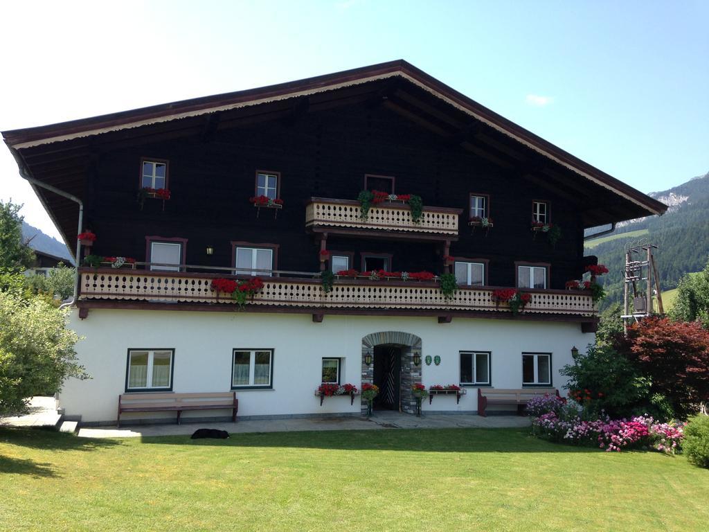 Bed and Breakfast Pfindlhof à Leogang Extérieur photo